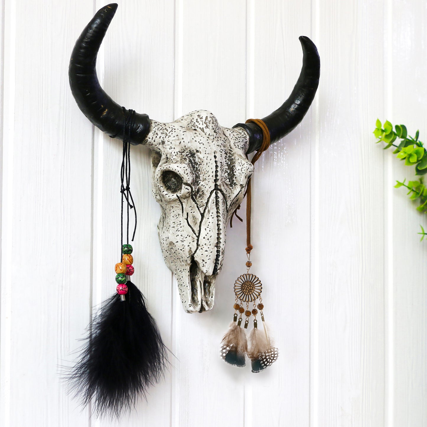 alikiki Western Bull Skull Wall Decoration - Native American 3D Resin Long Horn Faux Cow/Steer/Buffalo Skull Wall Hanging for Home Office Hotel Wall Art Wall Ornament