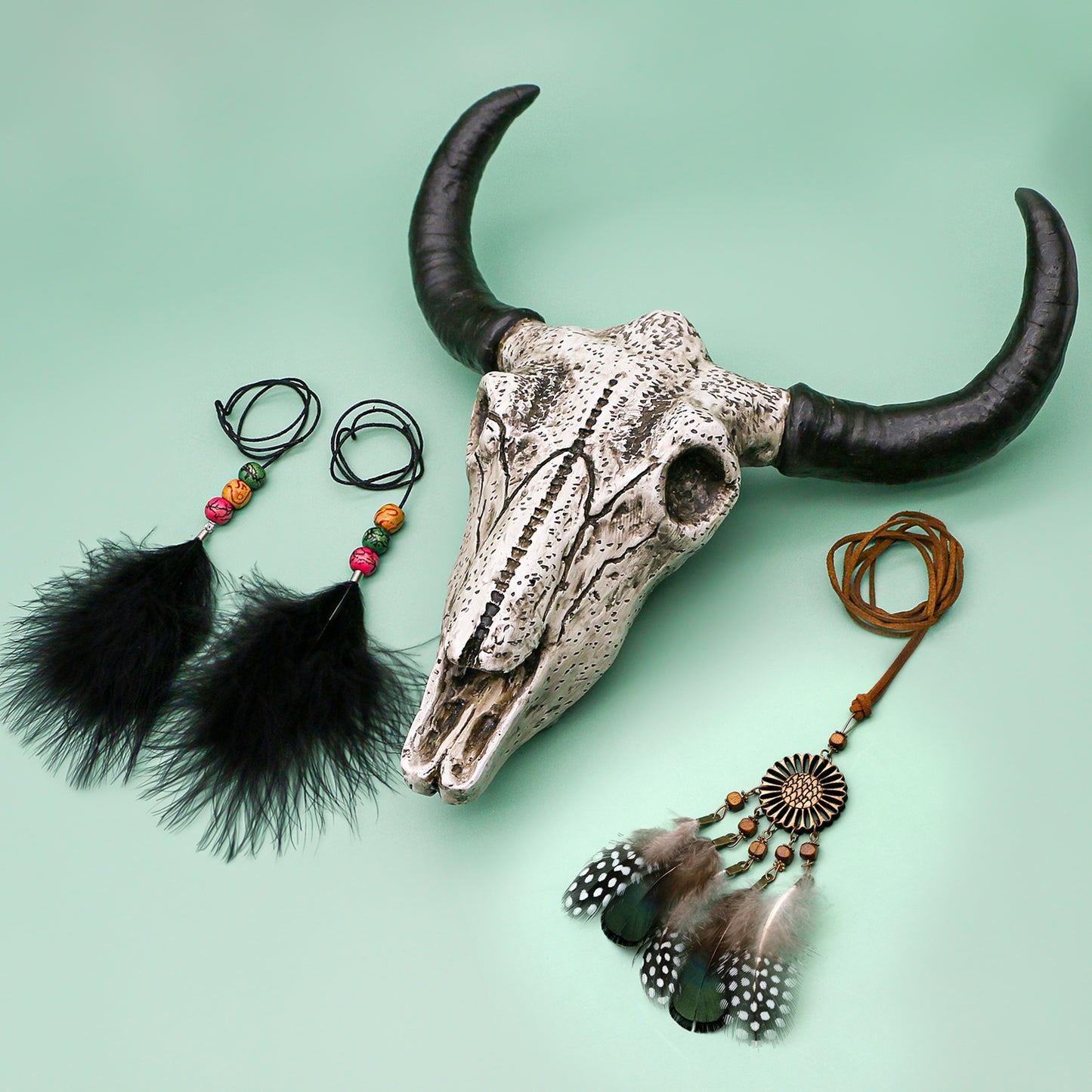 alikiki Western Bull Skull Wall Decoration - Native American 3D Resin Long Horn Faux Cow/Steer/Buffalo Skull Wall Hanging for Home Office Hotel Wall Art Wall Ornament