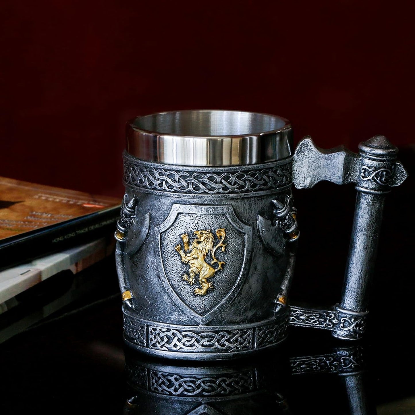 Medieval Viking Axes Mug Gifts for Men, English Gold Lion Shields Beer Steins Tankard Stainless Coffee Cup Renaissance Art Norse Decor Home Kitchen Party Decoration Drinkware