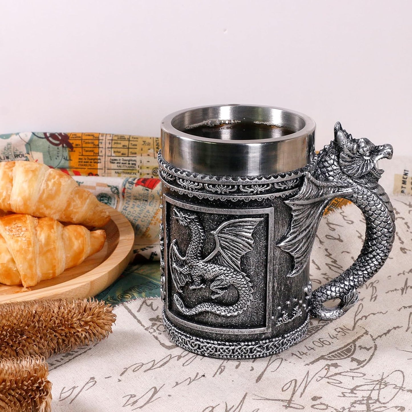 alikiki Medieval Large Dragon Mug - GOT Dragon D&D Gaming Beer Mugs Gifts for Men - 21oz Stainless Steel Drinking Tankard Coffee Cup Dragon Gift for Dragon Lovers Collector Party Decoration