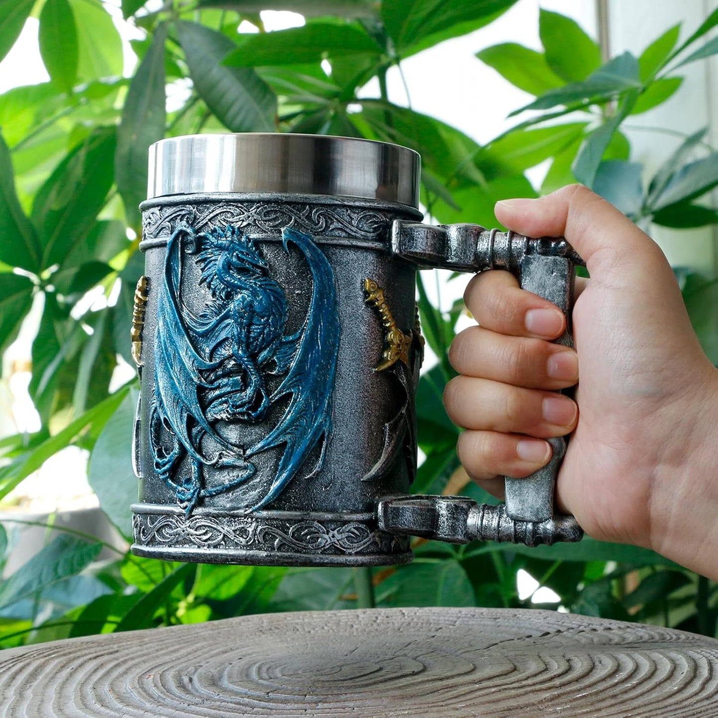 alikiki Medieval Large Beer Tankard Blue Dragon DnD Game Mug of Throne Stainless Coffee Cup Dungeons and Dragons Gifts for Men Women Dragon Collector Themed Party Decorations 21oz